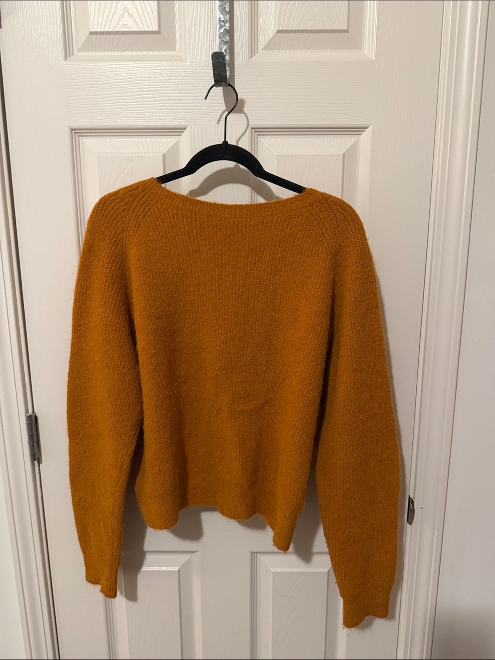 Zara Women's Crew Neck Sweater in Mustard
